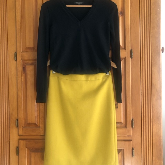 J Crew No 2 wool  pencil skirt. Excellent condition worn twice Wardrobe staple - Picture 5 of 13
